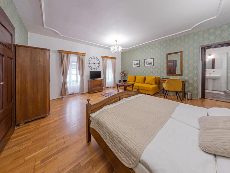 Hotel Salamander - Garni 3*
